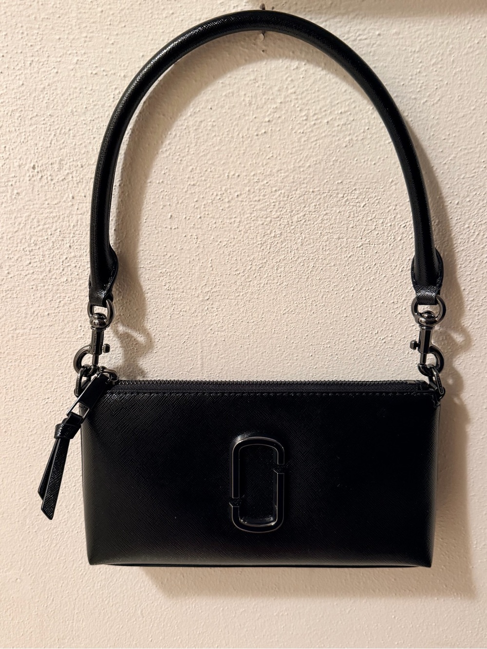 Marc Jacobs Black Leather Shoulder Bag with Metal Logo